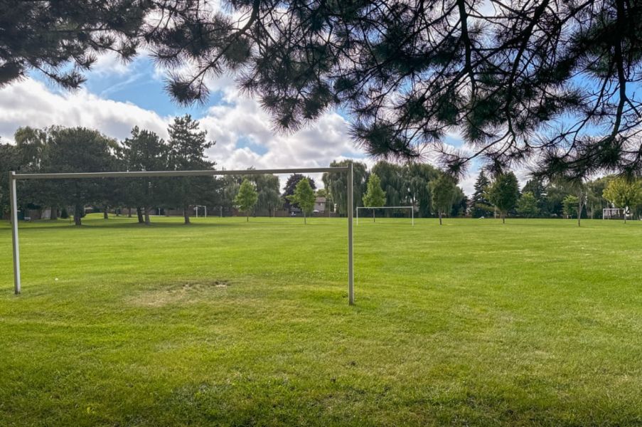 Photo of Alexmuir Park